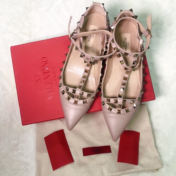 ❤️SOLD❤️Valentino rockstud cage flats nude 38 - Picture 1 of 9